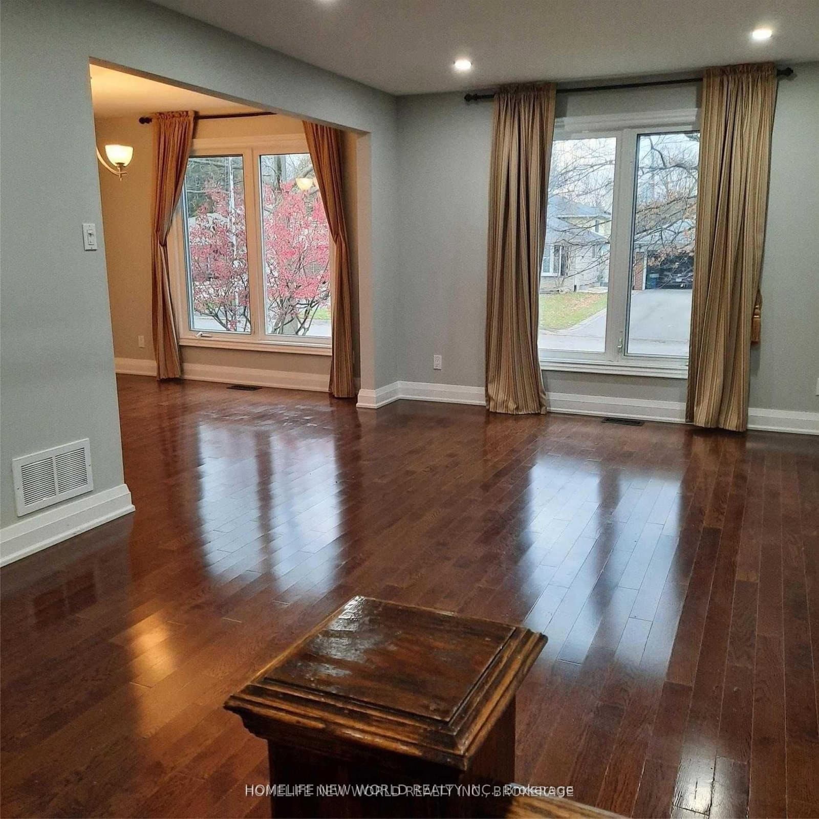 Main - 7 Southdale Drive, Markham, ON — photo 2