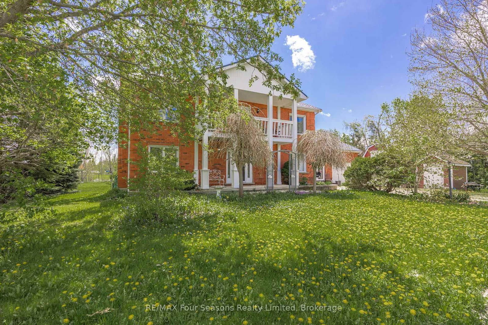 3 Sydenham Trail, Clearview, ON — photo 3