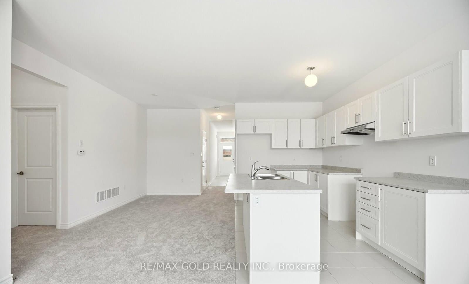 251 Wilcox Drive, Clearview, ON — photo 3