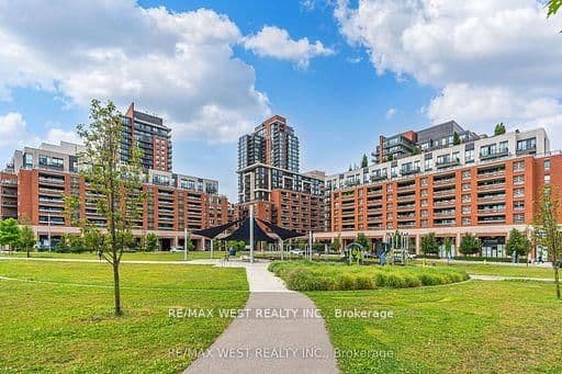 803 - 830 Lawrence Avenue, Toronto, ON