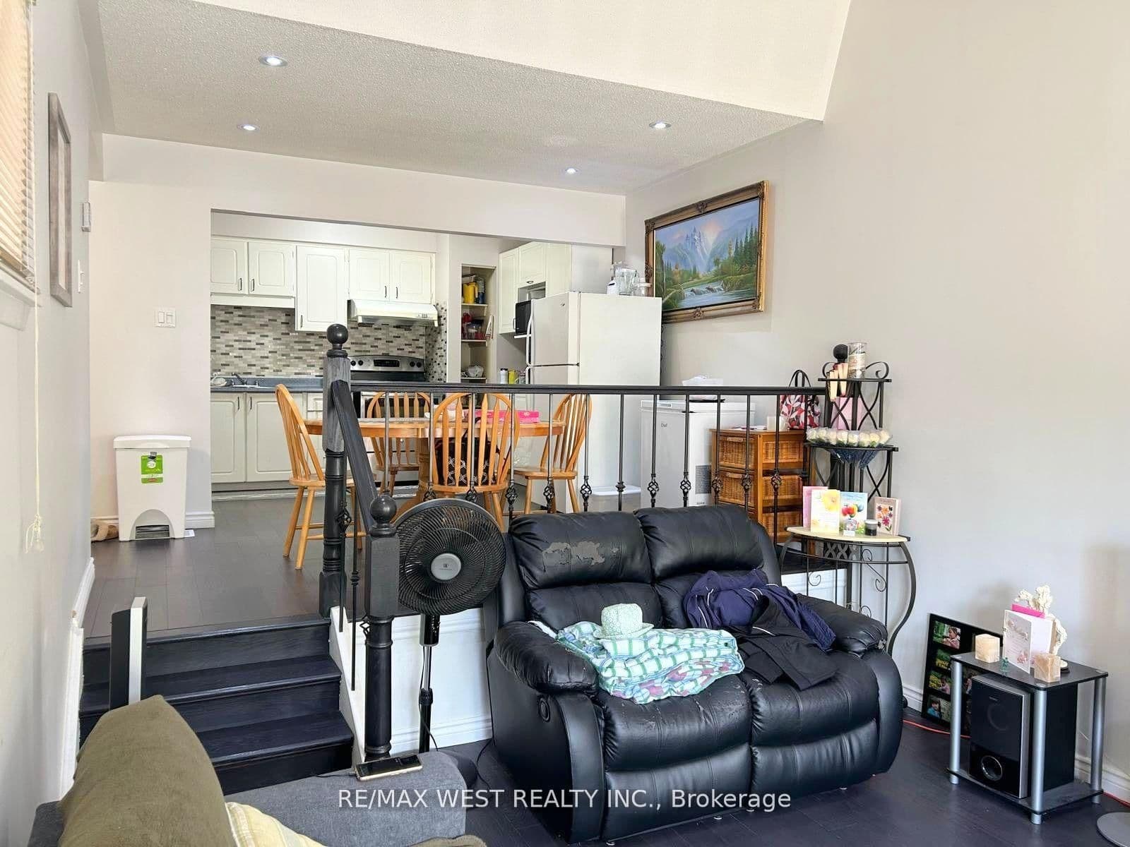 234 - 260 John Garland Boulevard, Toronto, ON — photo 3