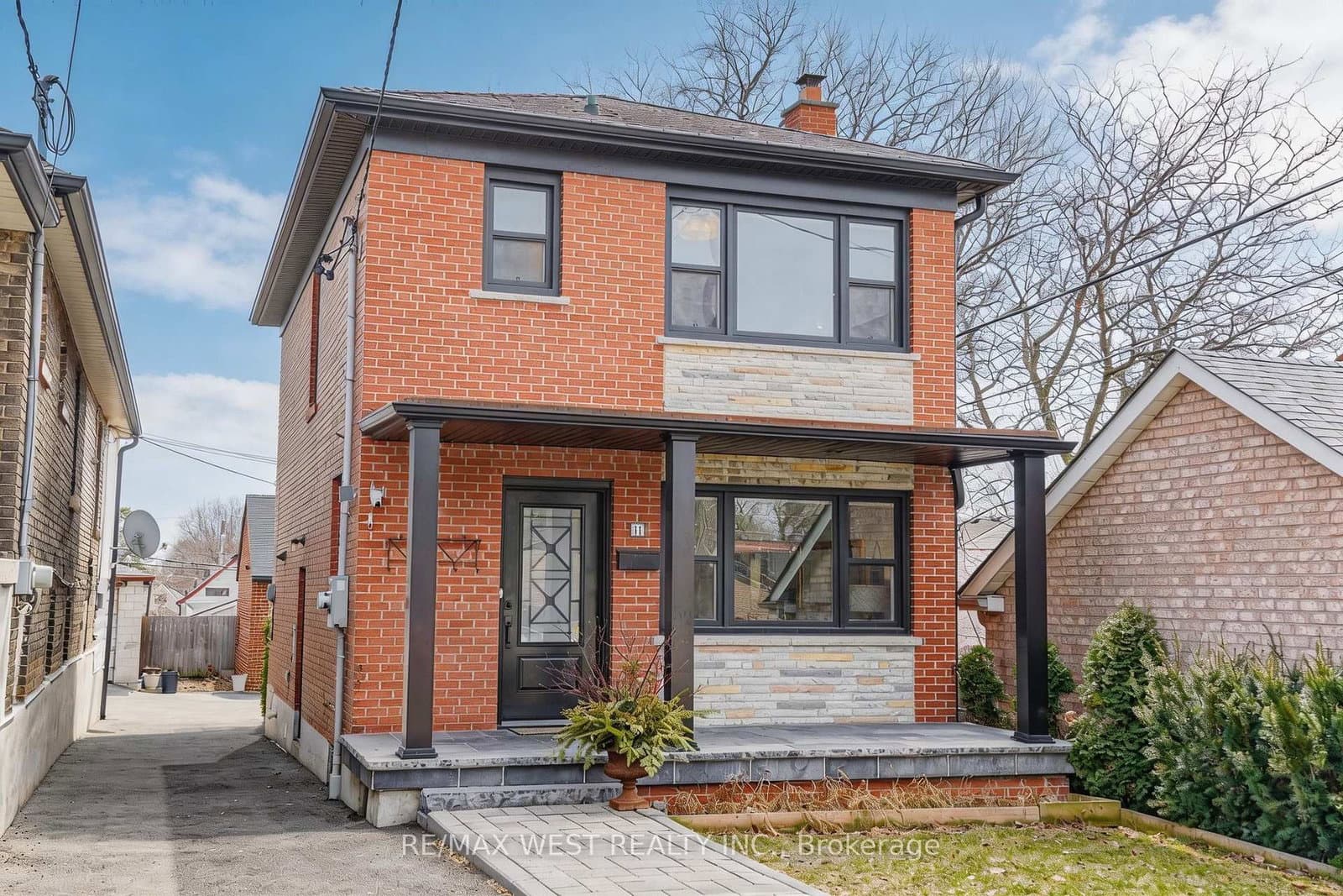 11 Helen Avenue, Toronto, ON