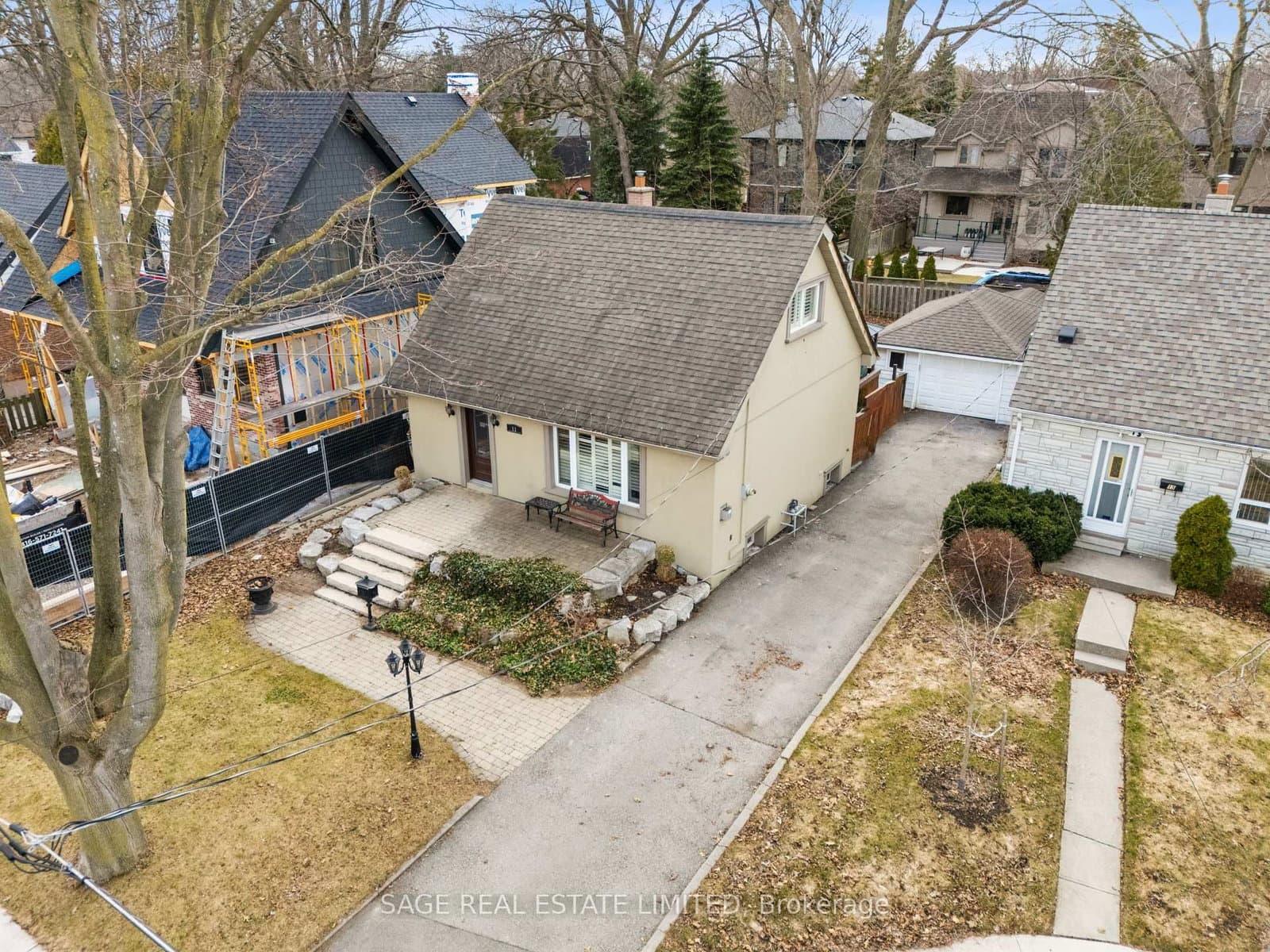 11 Chelsea Drive, Toronto, ON — photo 2