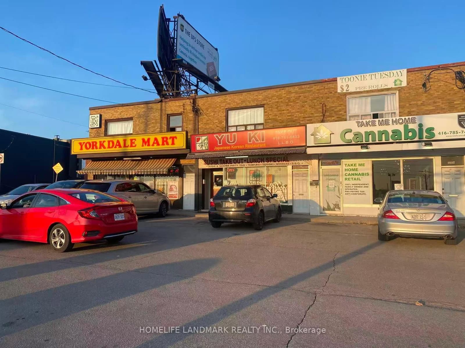 3261 Dufferin Street, Toronto, ON — photo 3