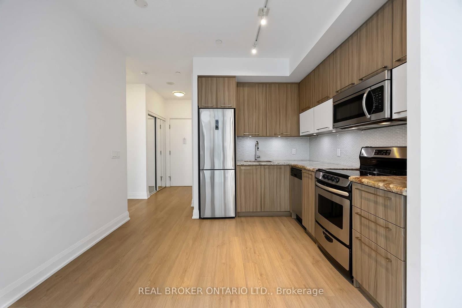 302 - 56 Annie Craig Drive, Toronto, ON
