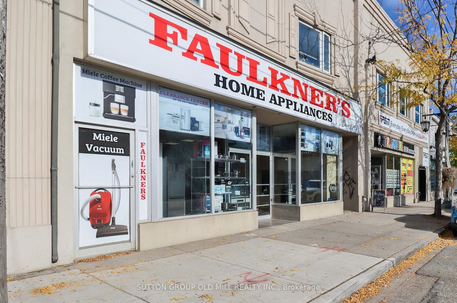 2882 Lake Shore Boulevard, Toronto, ON