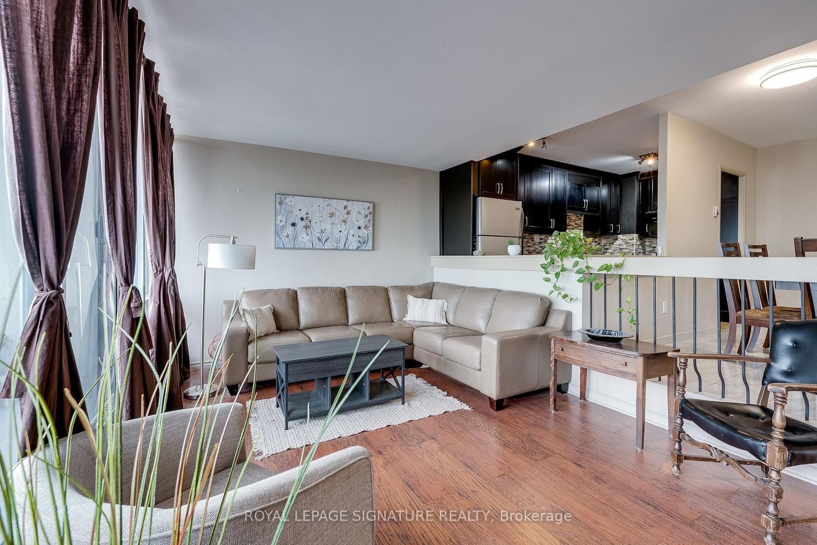 611 - 1 Four Winds Drive, Toronto, ON — photo 2