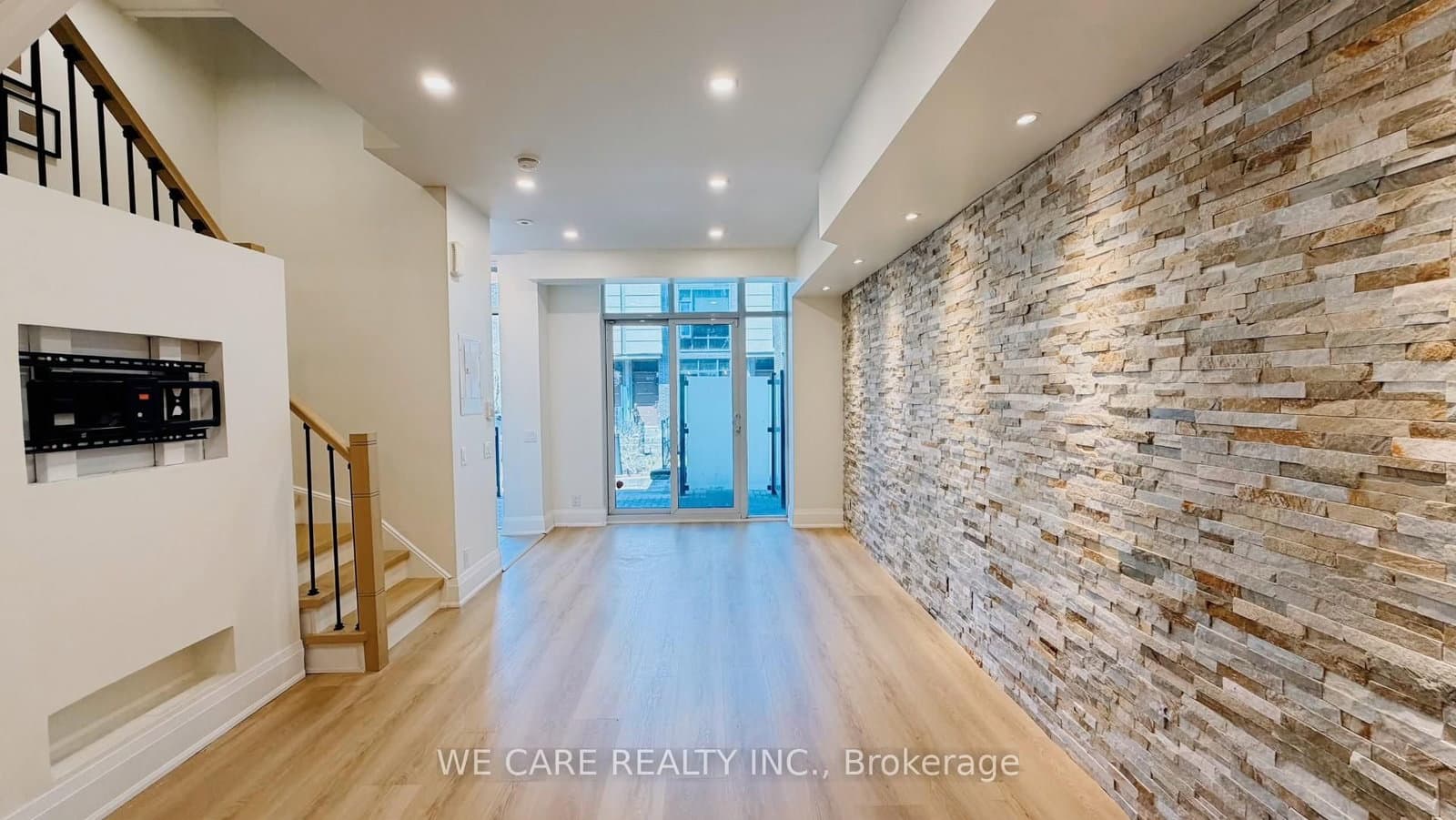 15 - 15 Valhalla Inn Road, Toronto, ON — photo 2