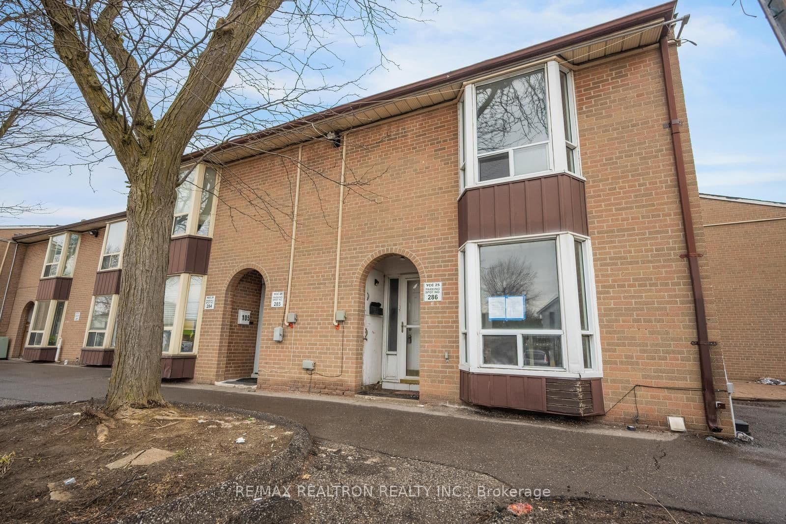 106 - 250 John Garland Boulevard, Toronto, ON