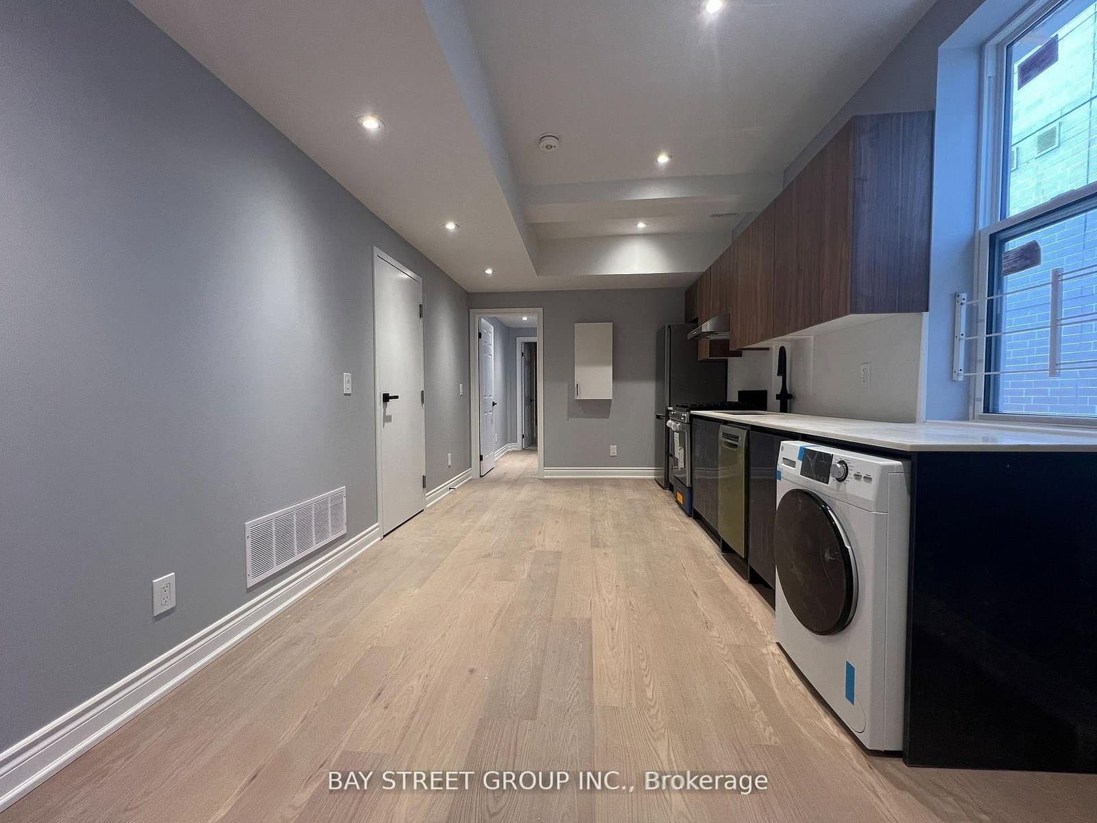 203 - 2386 Lake Shore Boulevard, Toronto, ON — photo 2