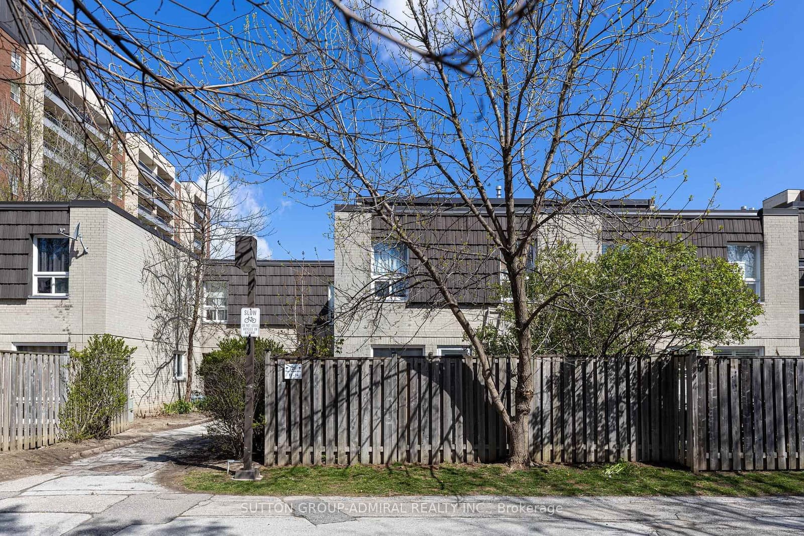 11 - 21 Four Winds Drive, Toronto, ON
