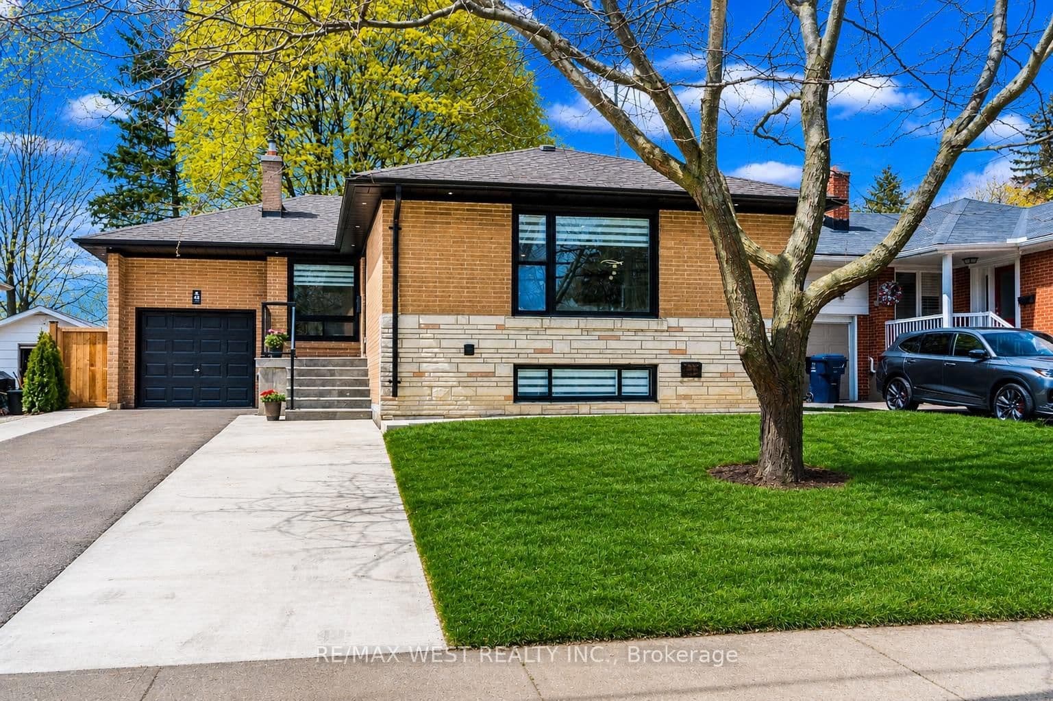 48 Lloyd Manor Road, Toronto, ON