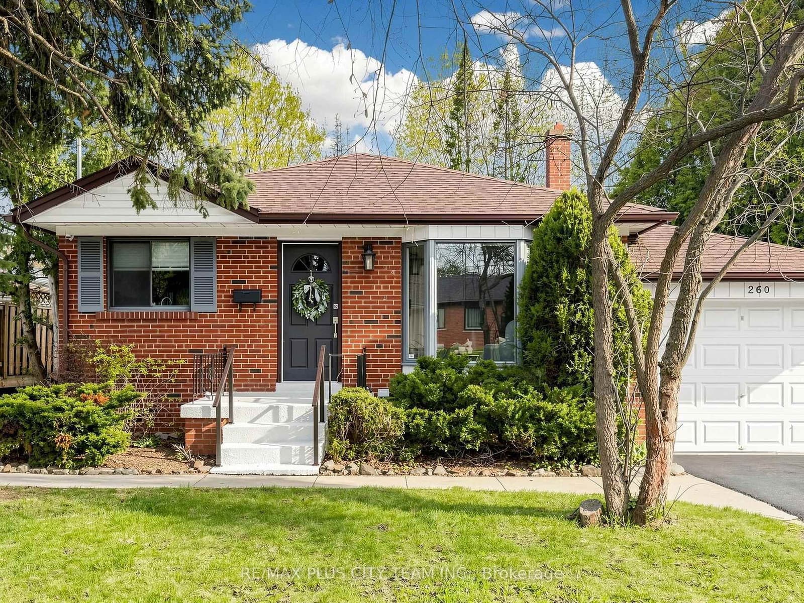 260 Renforth Drive, Toronto, ON