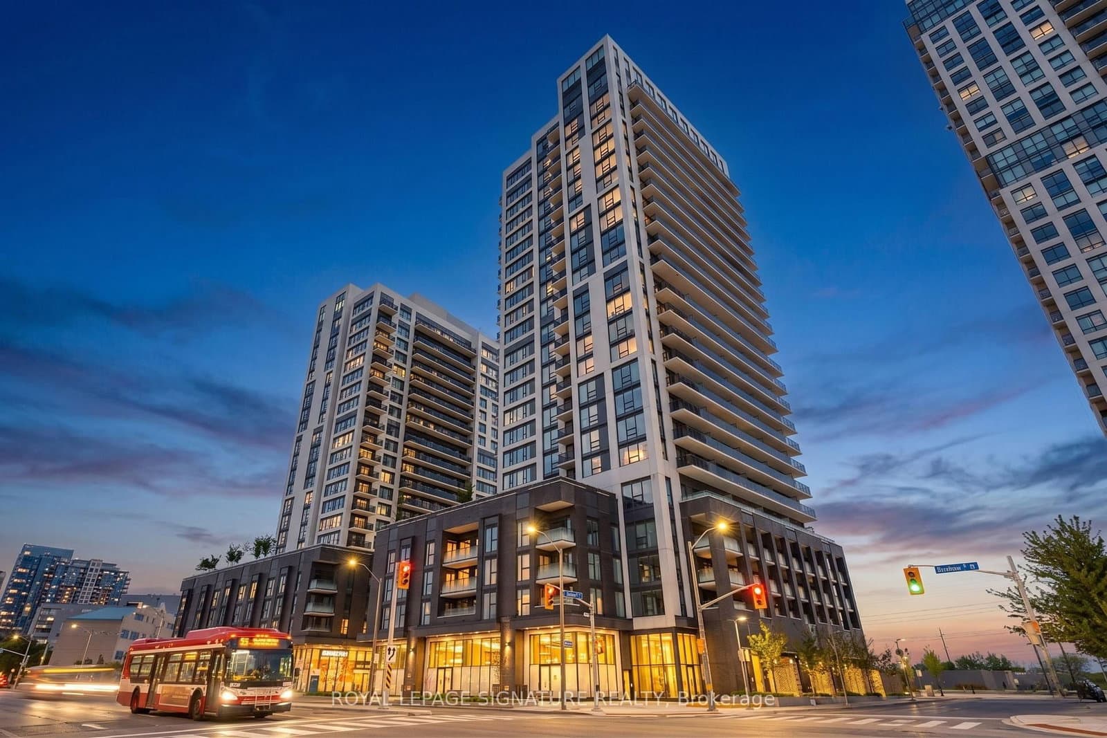 305 - 30 Samuel Wood Way, Toronto, ON