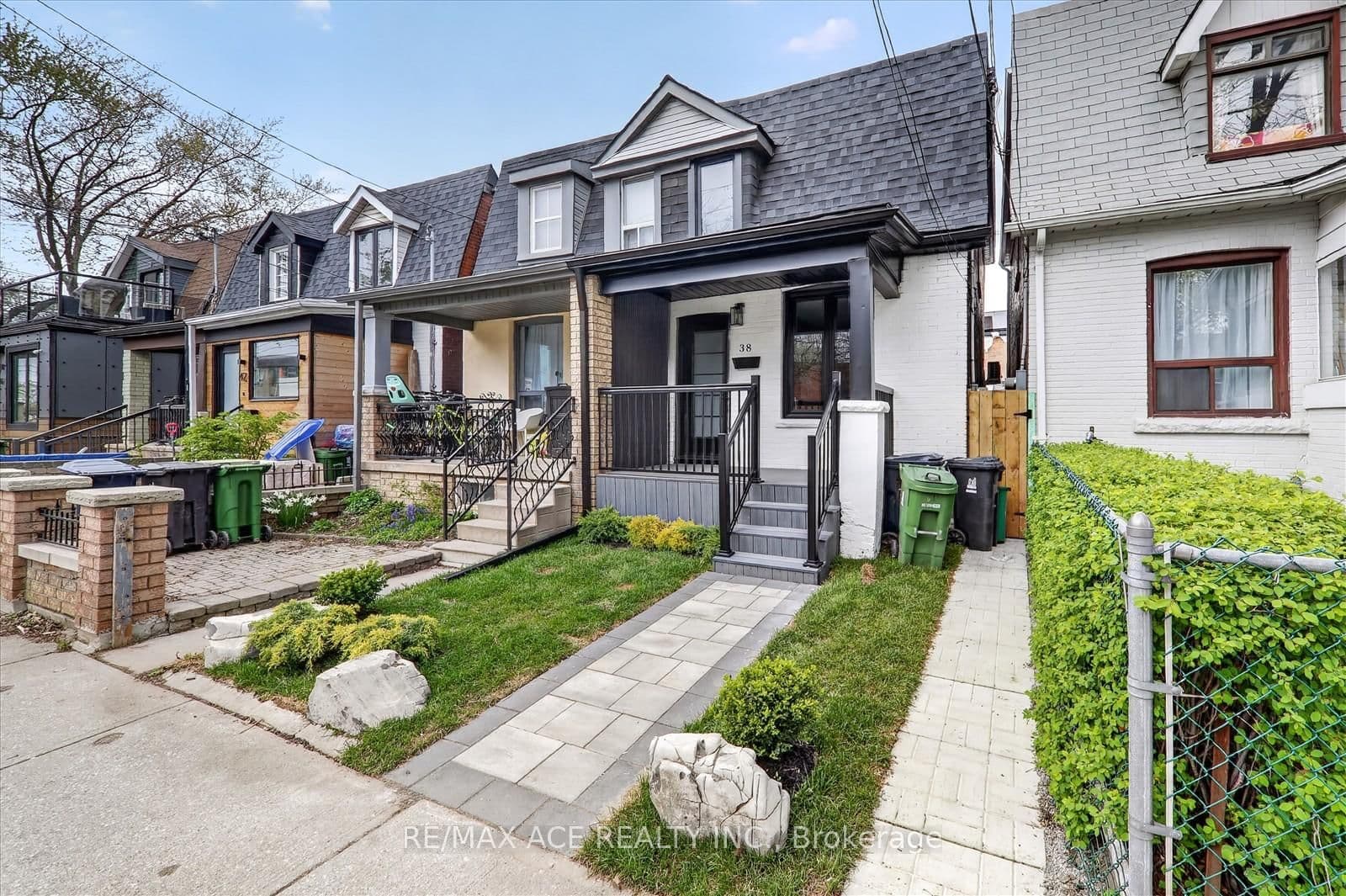 38 Pelham Avenue, Toronto, ON — photo 2