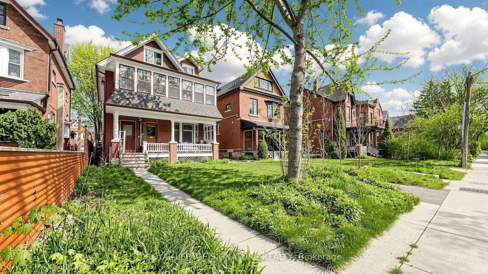 132 Marion Street, Toronto, ON — photo 2