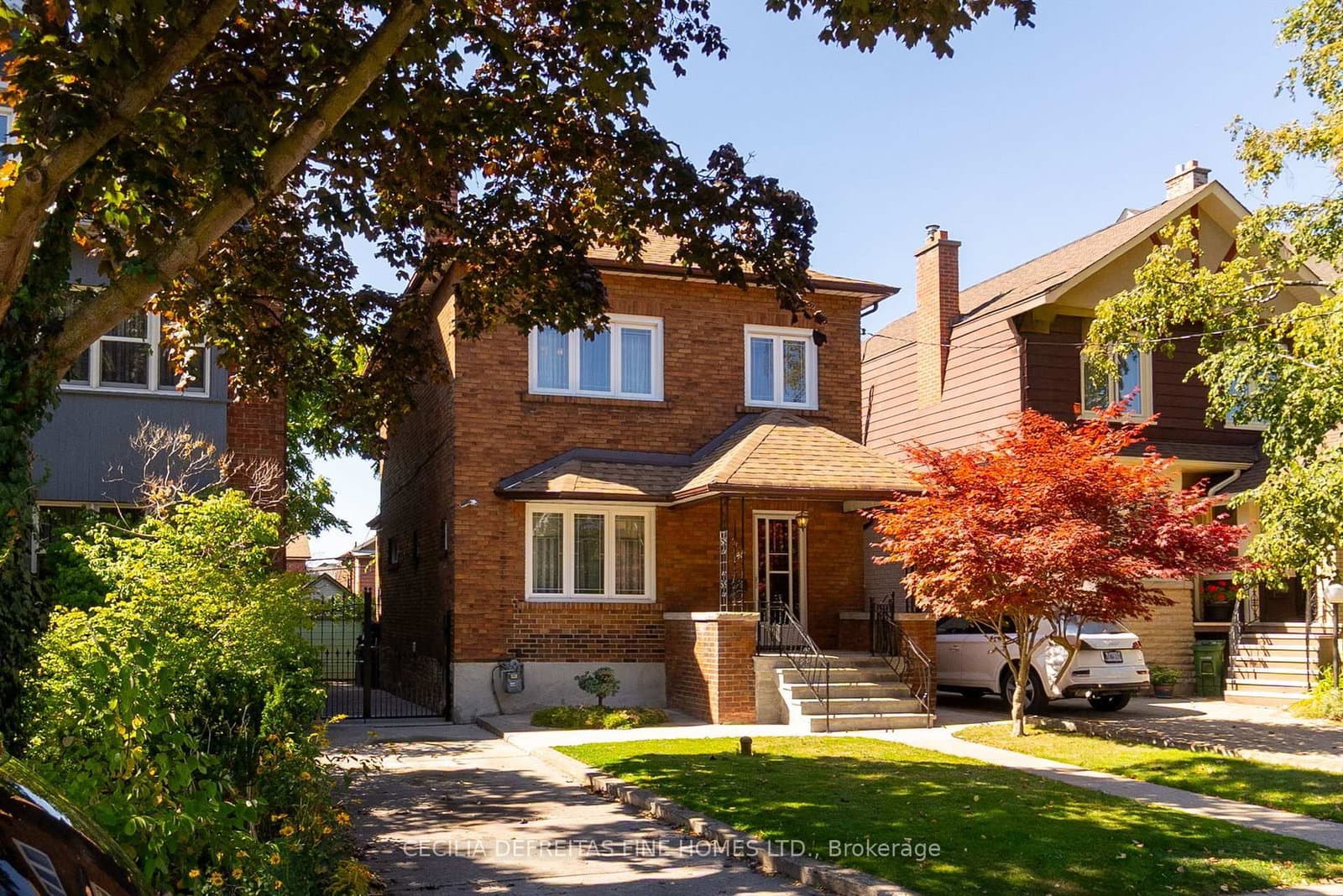 48 Westmount Avenue, Toronto, ON — photo 2