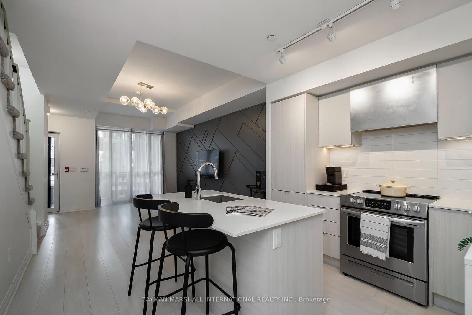 108 - 30 Gibbs Road, Toronto, ON — photo 2