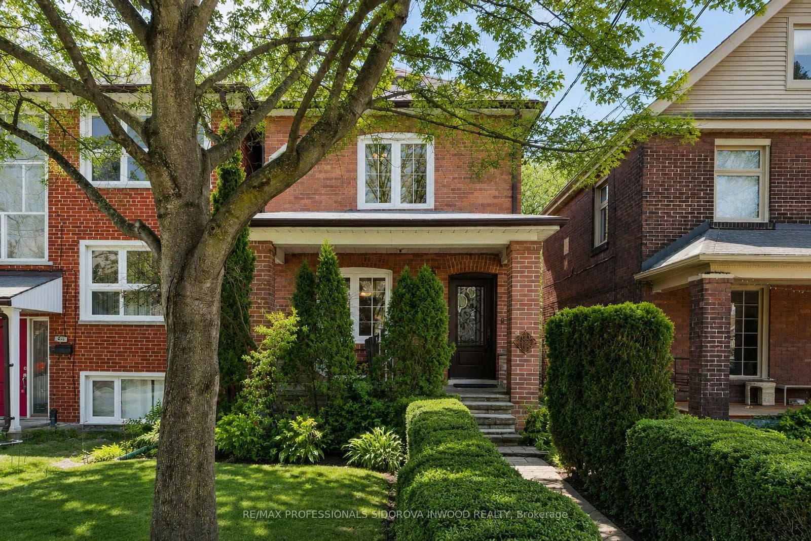 11 Winfield Avenue, Toronto, ON