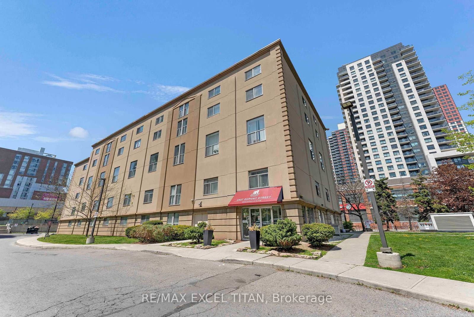 409 - 1407 Dupont Street, Toronto, ON