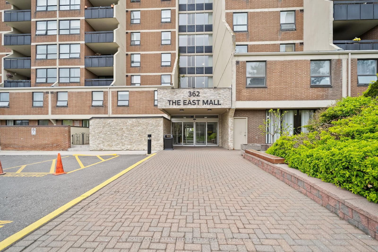 1203 - 362 THE EAST MALL, Toronto, ON — photo 2