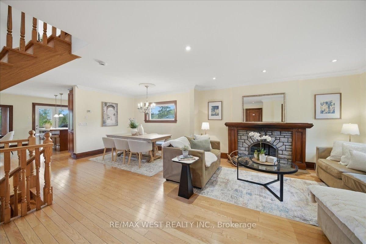 69 Mayfield Avenue, Toronto, ON — photo 3