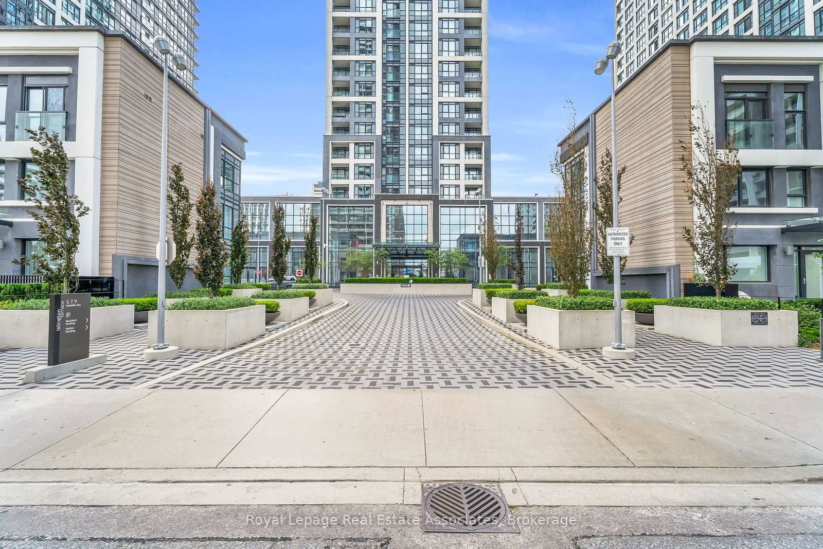 1330 - 5 Mabelle Avenue, Toronto, ON