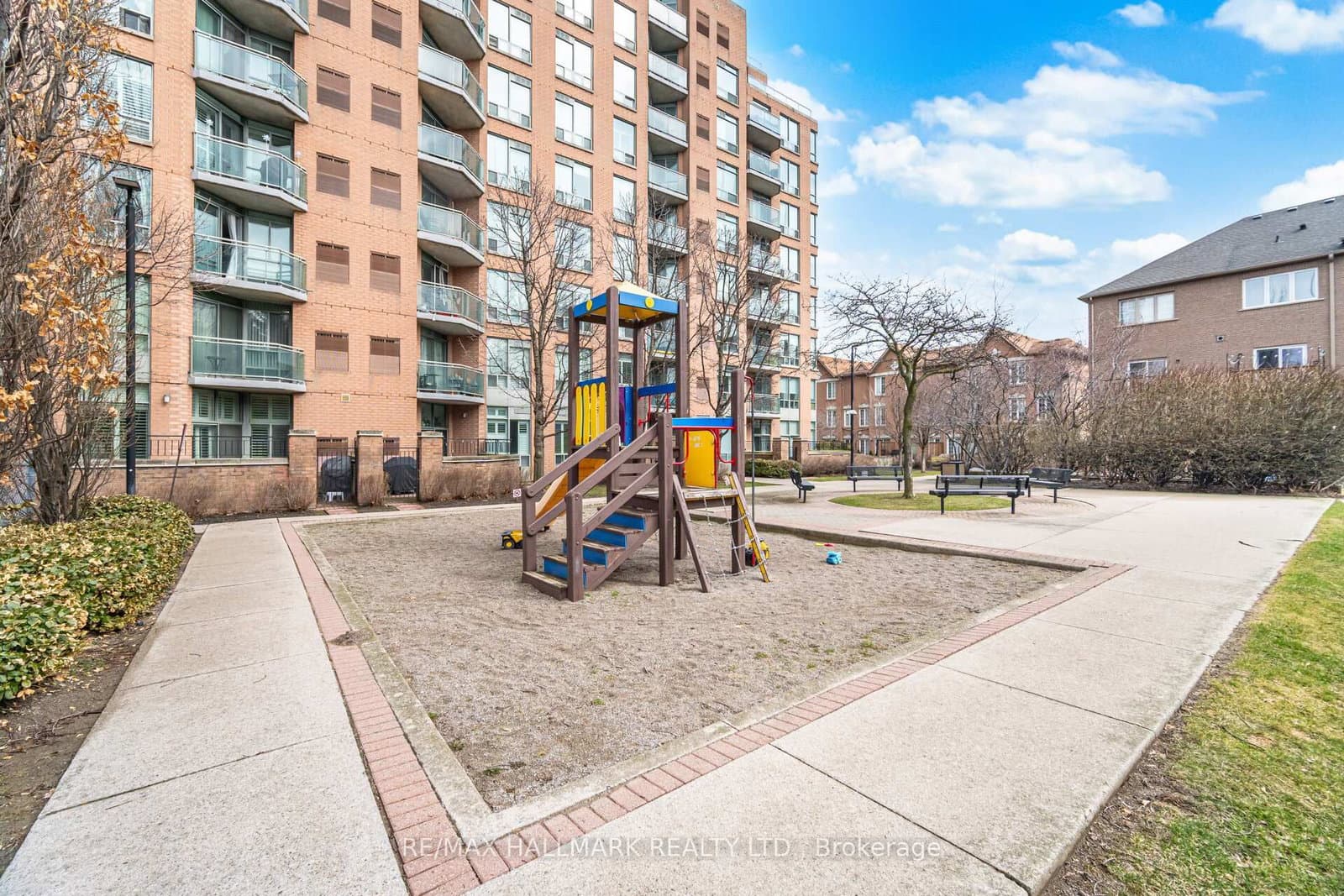 209 - 190 Manitoba Street, Toronto, ON — photo 2