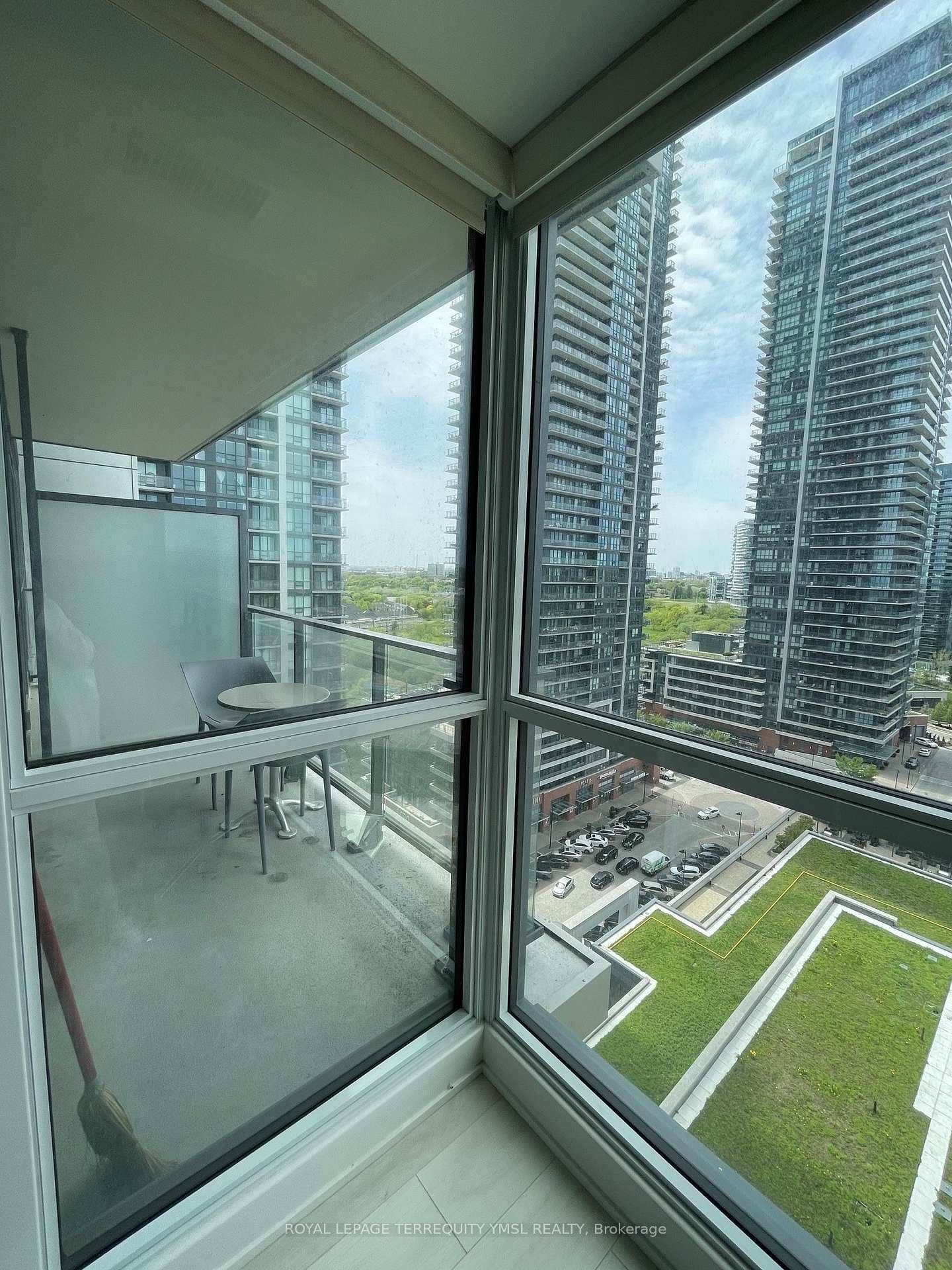 1806 - 2200 Lake Shore Boulevard, Toronto, ON — photo 3