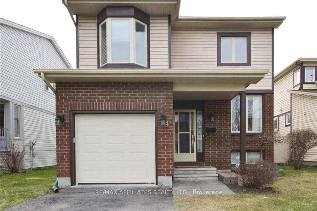 4 HUNTERSFIELD Drive, Ottawa, ON