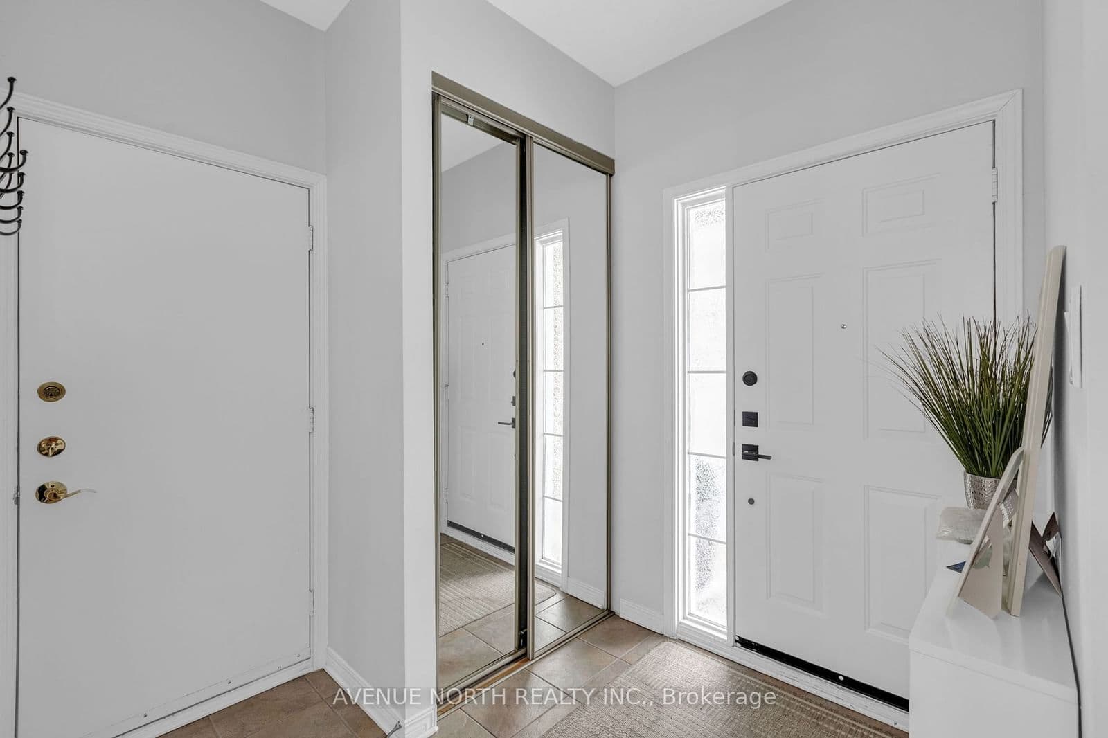 2121 Sandy Oaks Drive, Ottawa, ON — photo 3