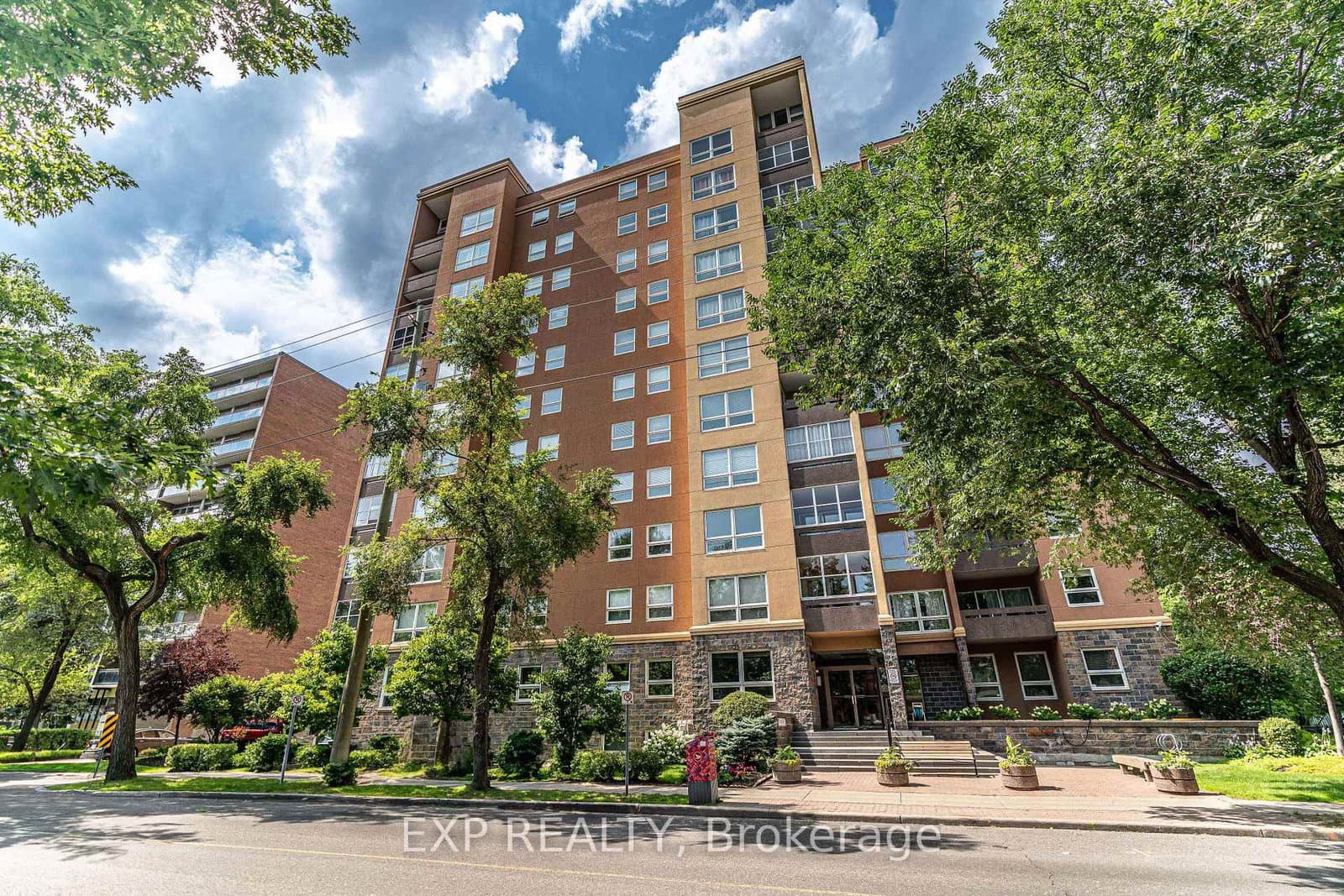 1104 - 373 Laurier Avenue, Ottawa, ON
