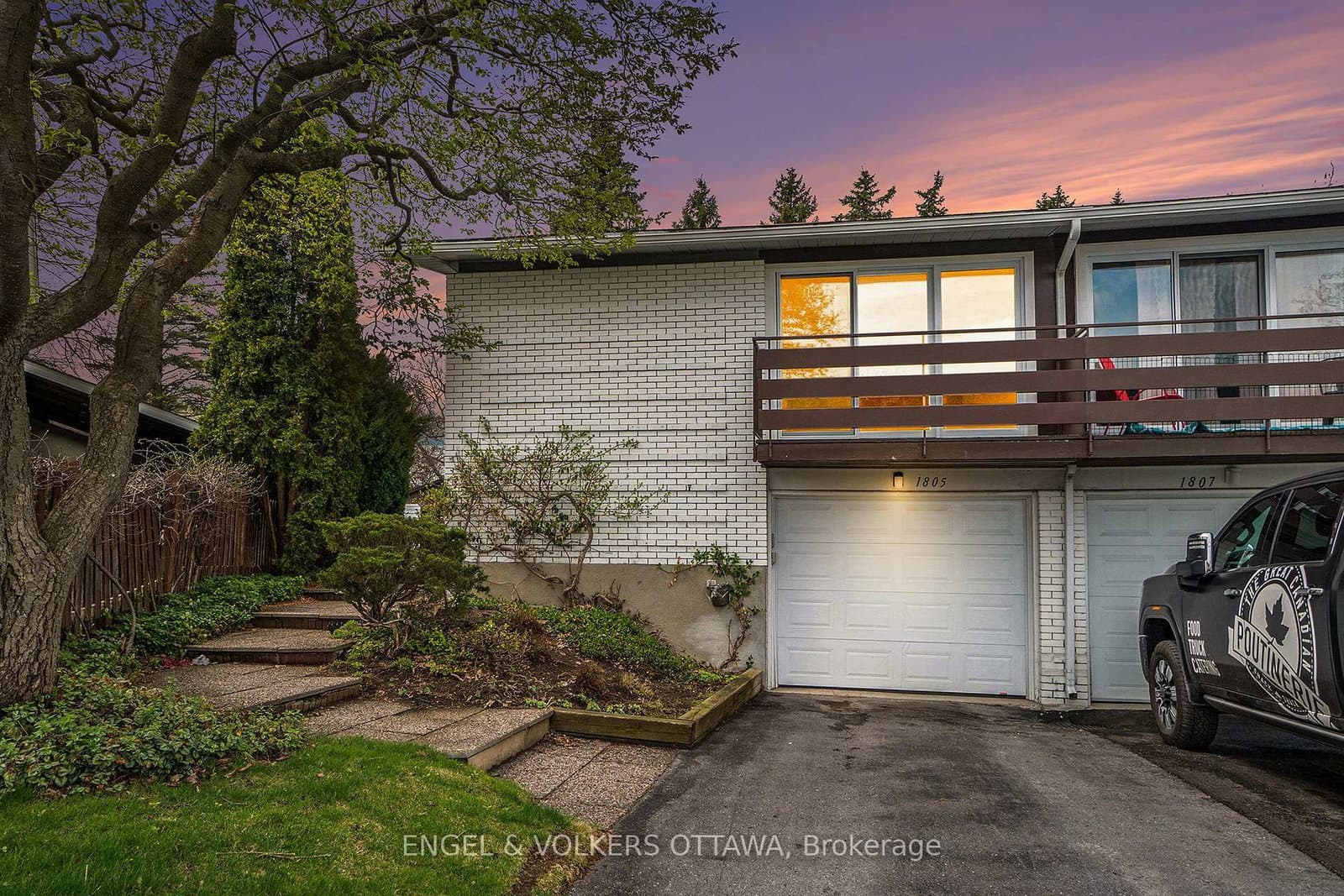 1805 Applegrove Court, Gloucester, ON