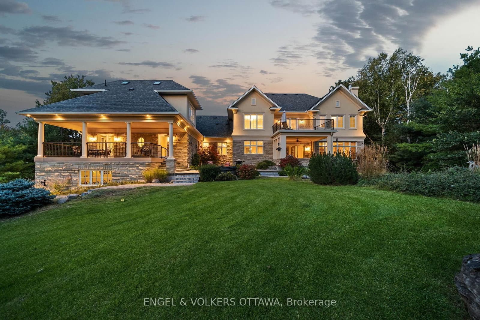 1408 Blackhorse Court, Manotick, ON — photo 3