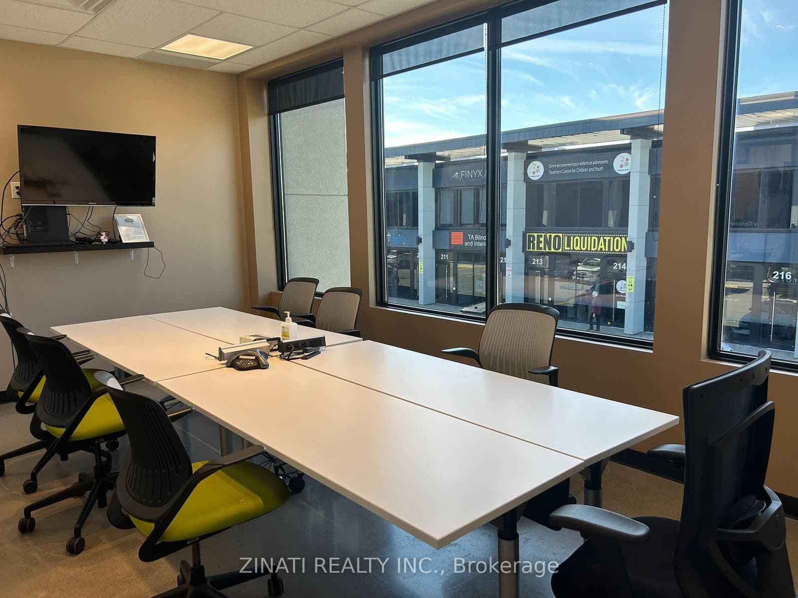 318 - 2310 St. Laurent Boulevard, Ottawa, ON — photo 2