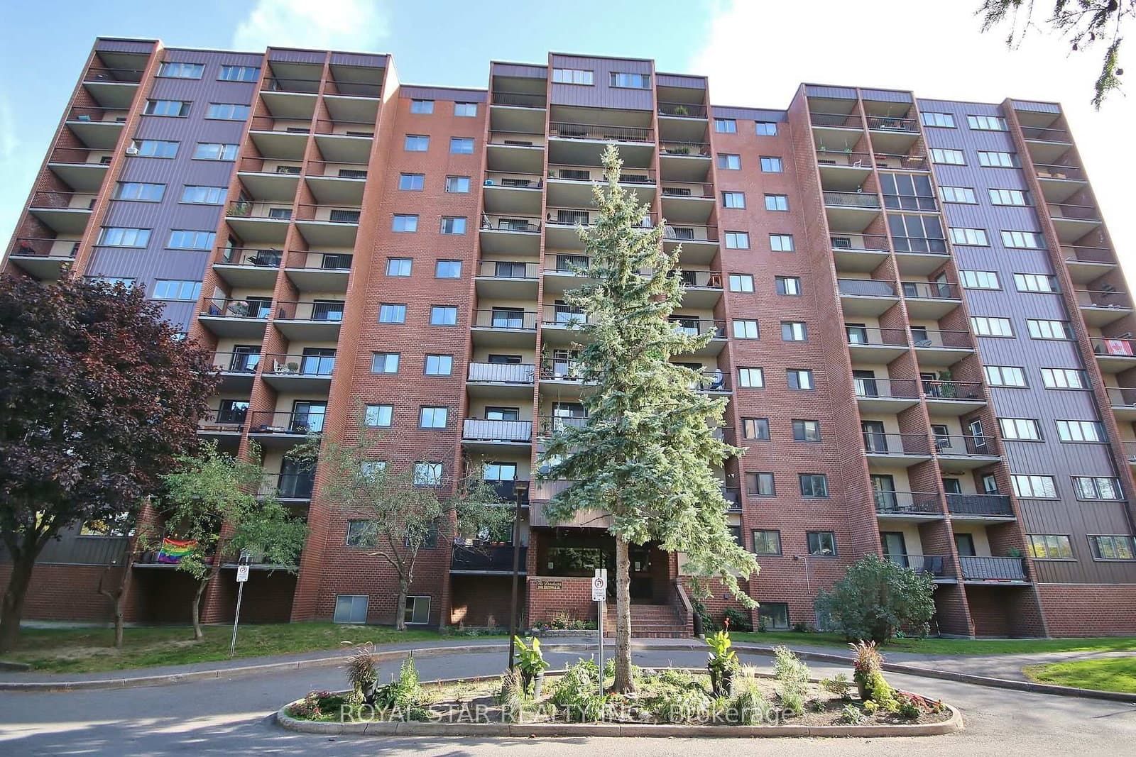 414 - 2650 Southvale Crescent, Ottawa, ON
