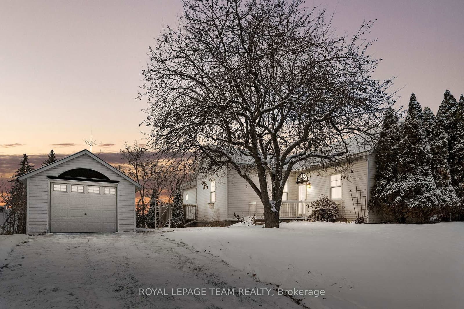 5584 Manotick Main Street, Ottawa, ON