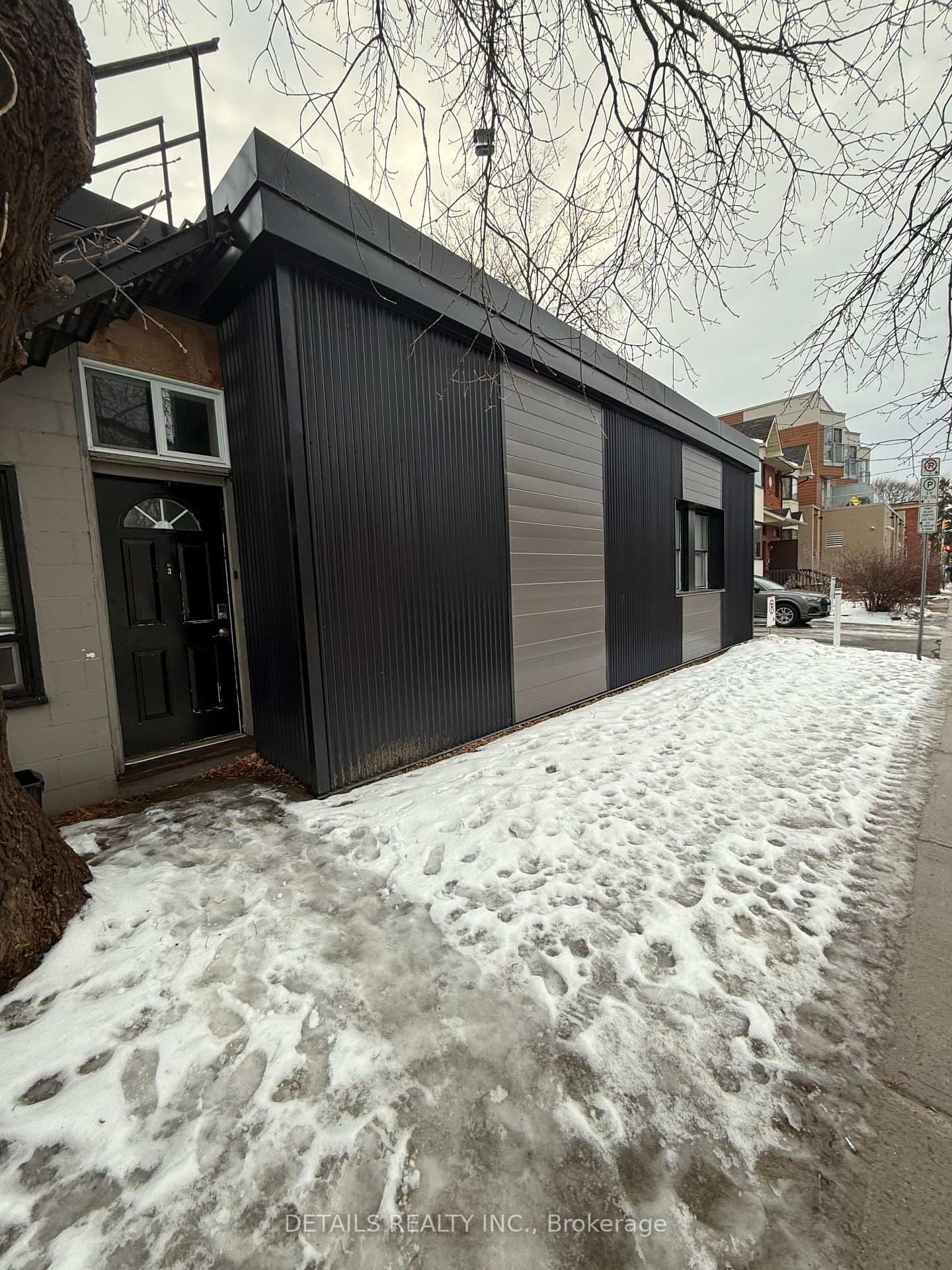 698 Cooper Street, Ottawa, ON — photo 3