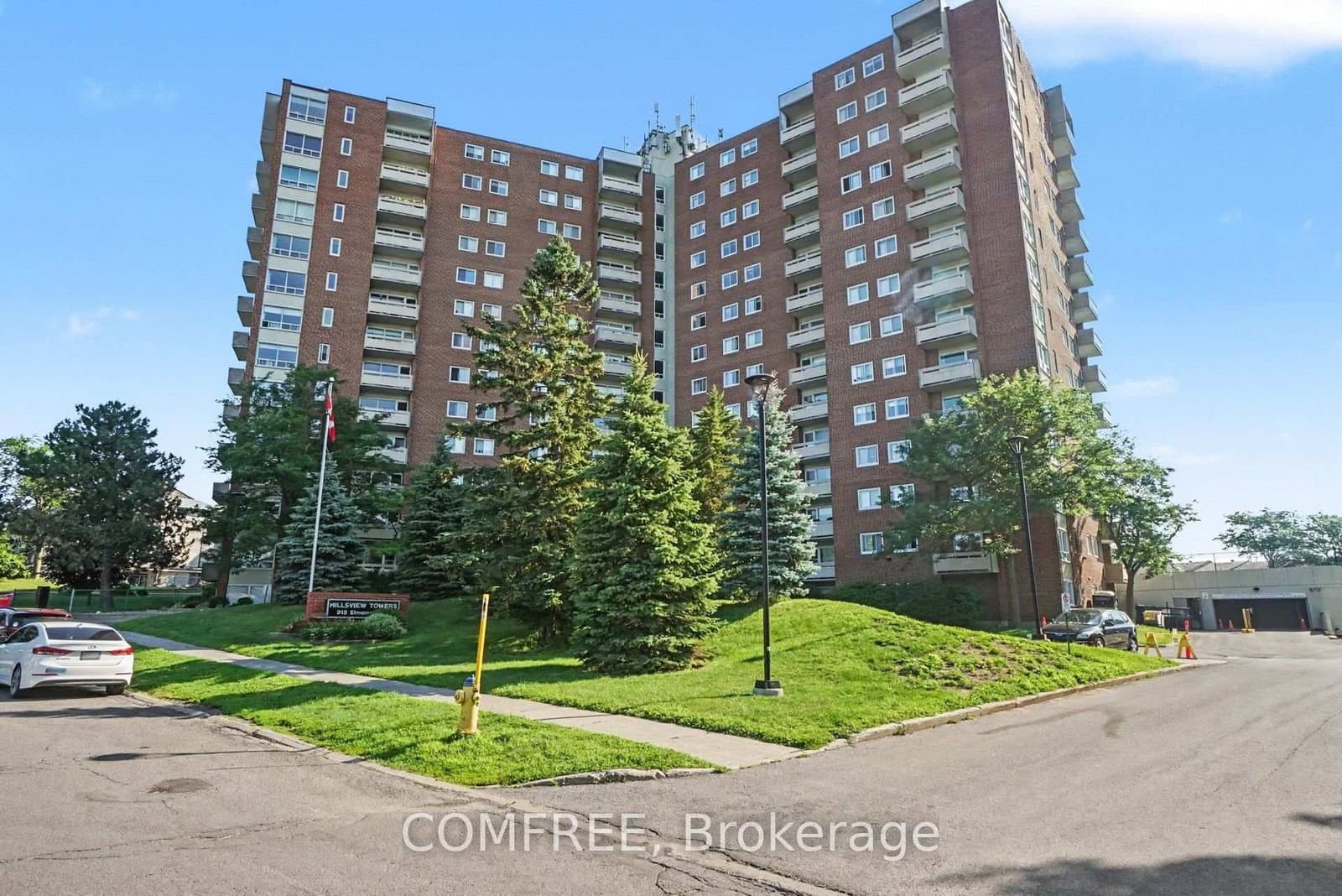 817 - 915 Elmsmere Road, Ottawa, ON — photo 1