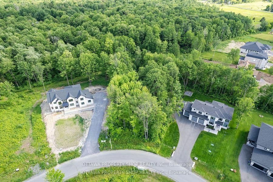 583 Shoreway Drive, Greely, ON — photo 2