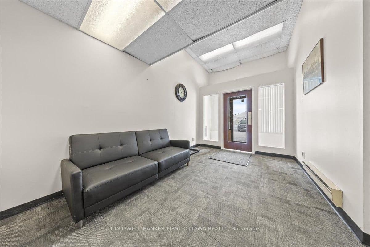 18 - 77 AURIGA Drive, Ottawa, ON — photo 2