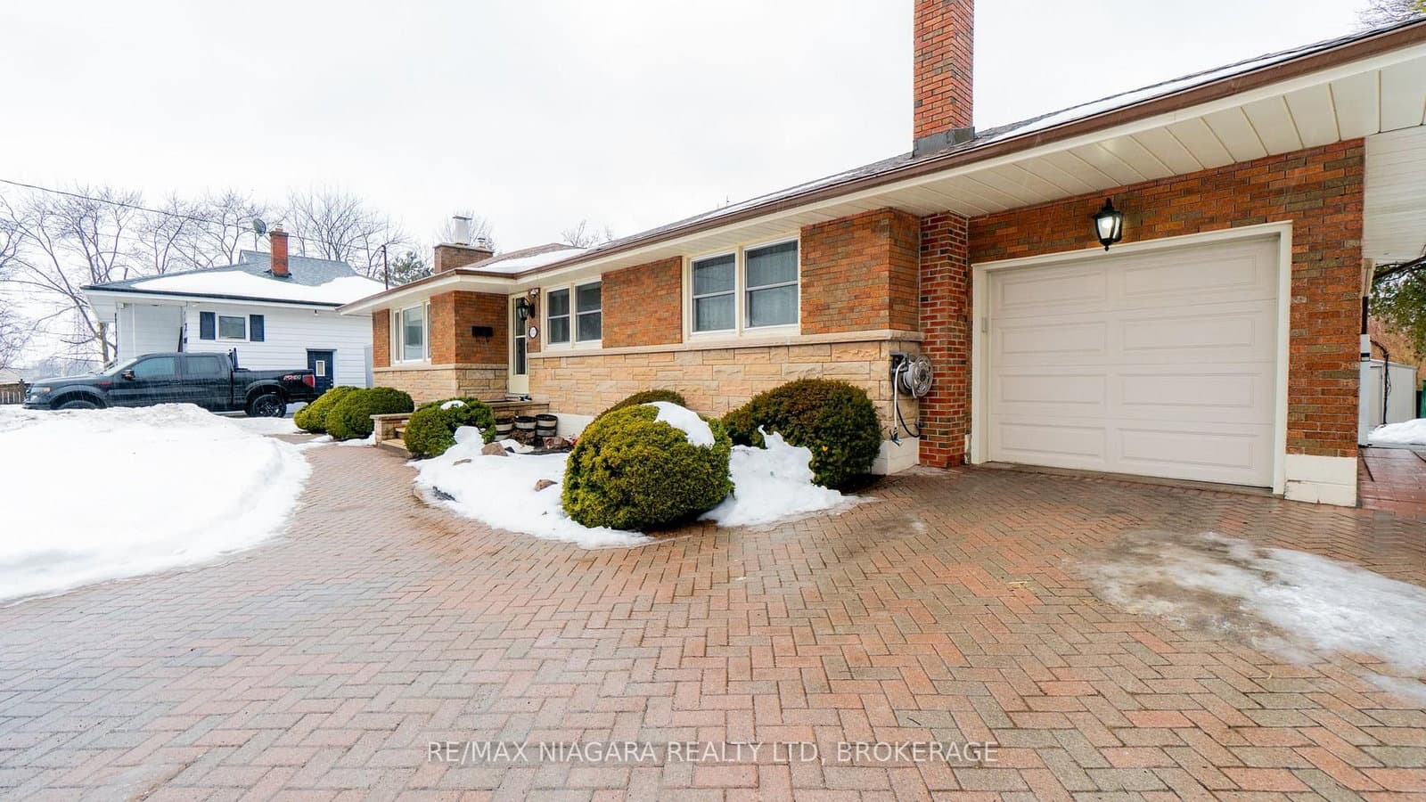 6543 ST. JOHN Street, Niagara Falls, ON — photo 3