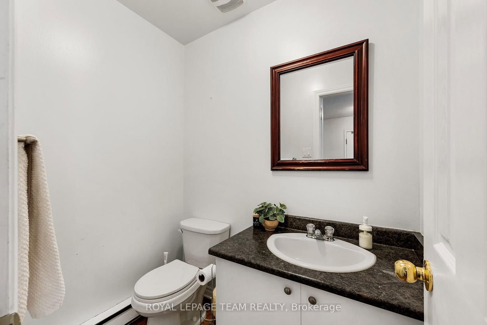 4 - 160 Fenerty Court, Ottawa, ON — photo 13