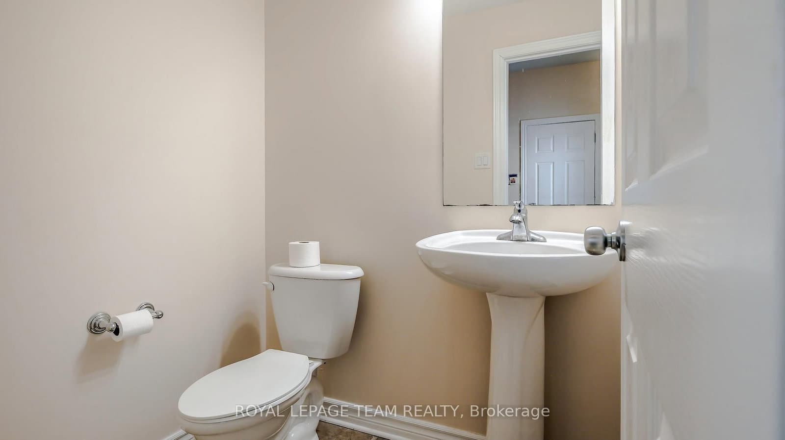 403 Temiskaming Crescent, Ottawa, ON — photo 3