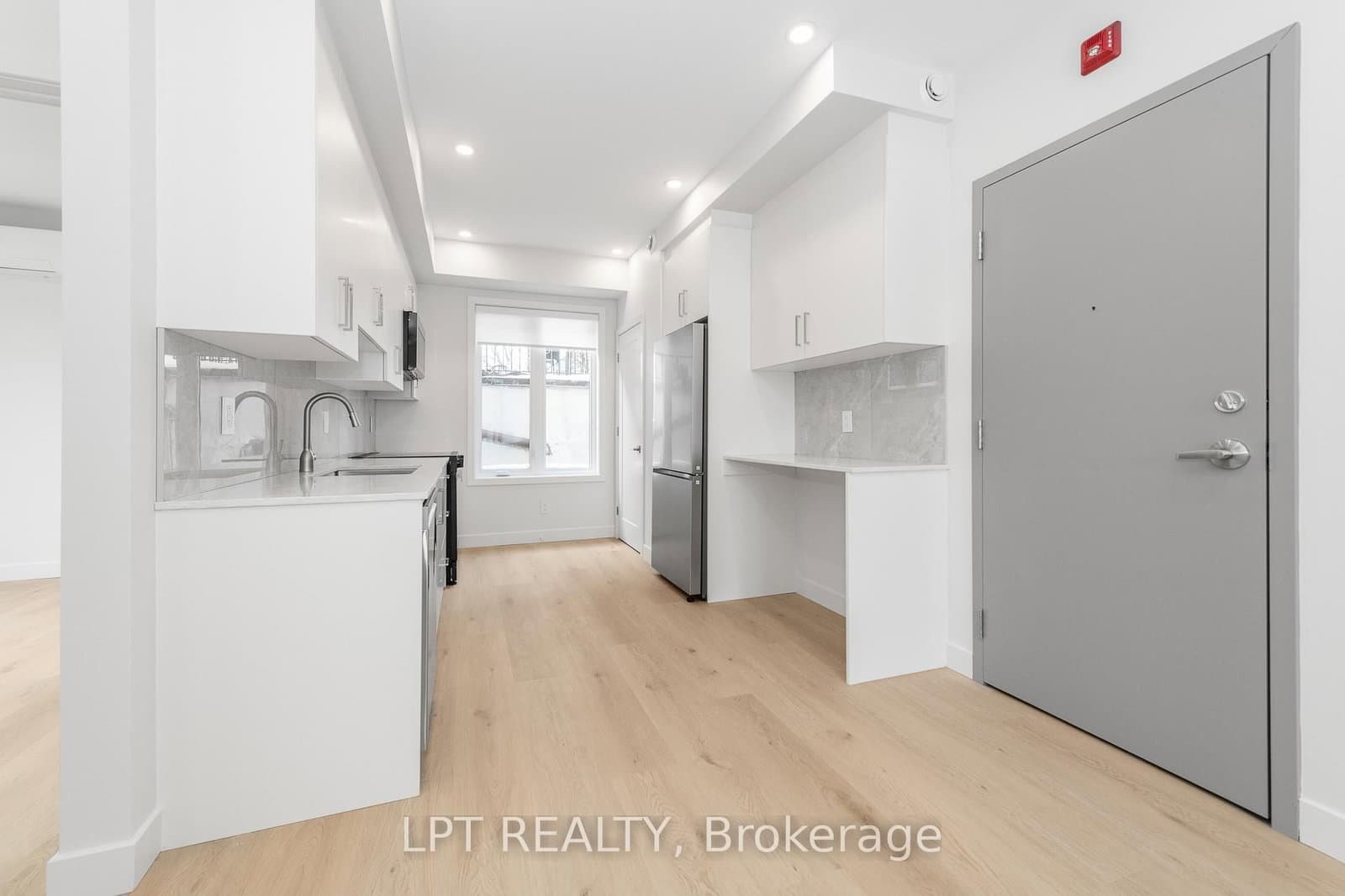 4 - 250 Shakespeare Street, Ottawa, ON — photo 3