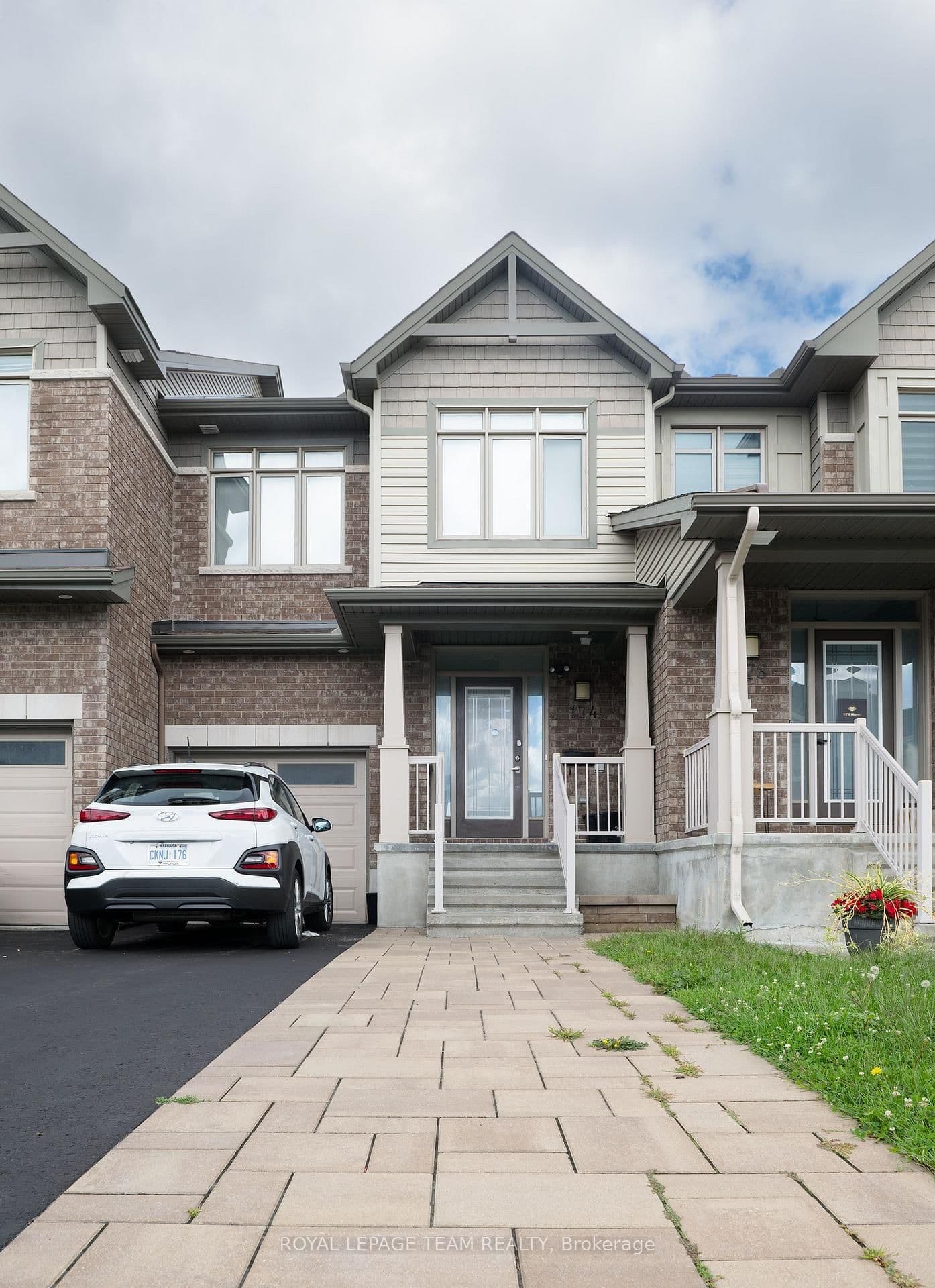 174 HAWKSHAW Crescent, Ottawa, ON