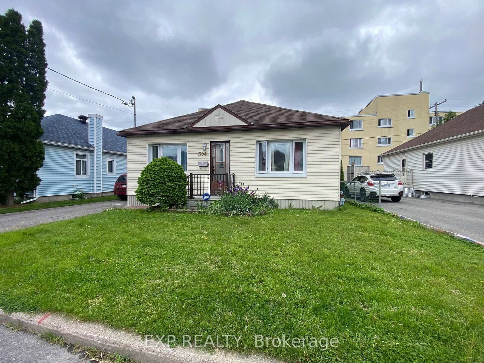 lower - 304 Frontenac Avenue, Ottawa, ON
