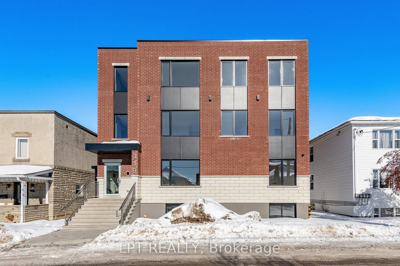 9 - 319 Shakespeare Street, Ottawa, ON