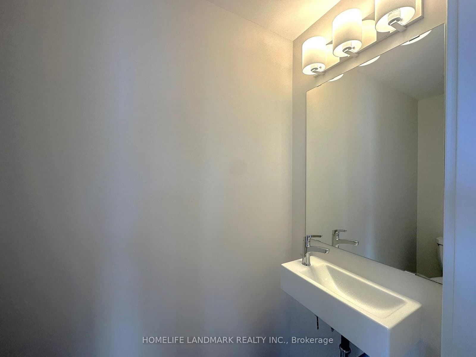 74 Ryan Reynolds Way, Orleans, ON — photo 6