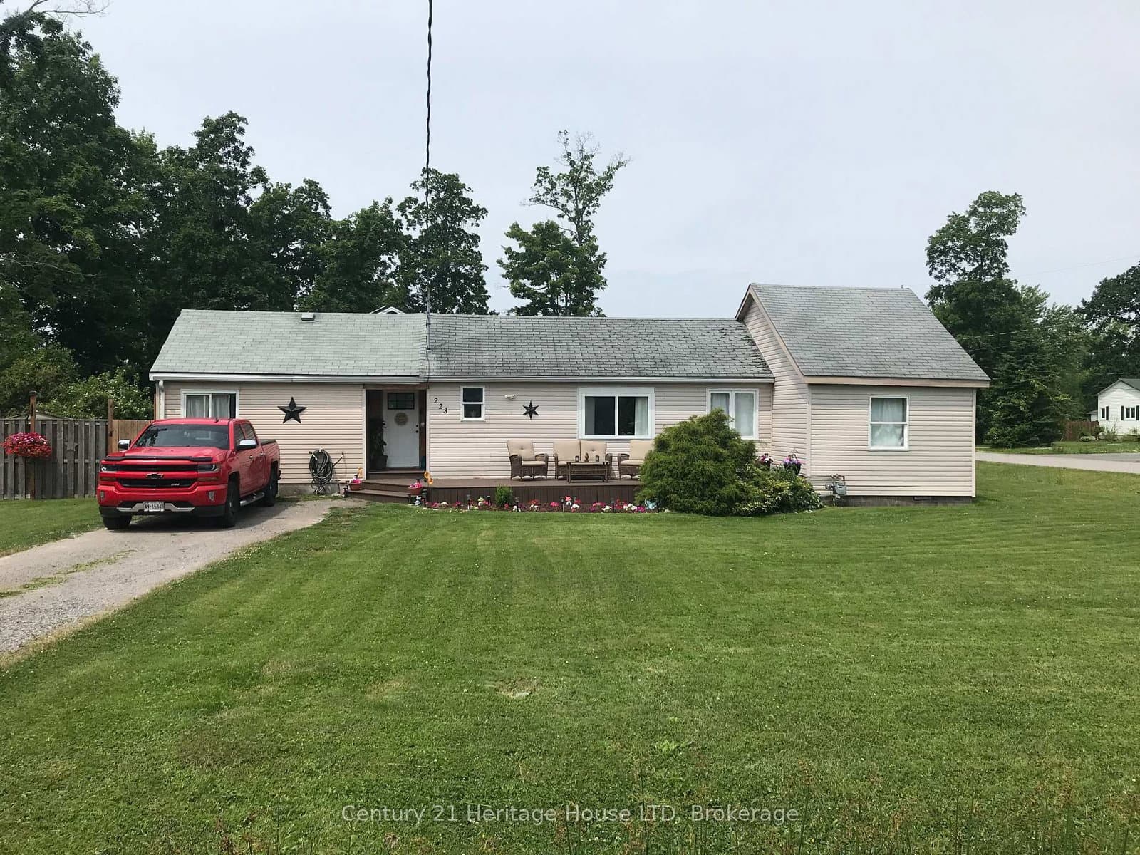 223 Bernard Avenue, Fort Erie, ON